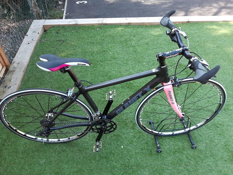 .Ladies Planet X Carbon Fibre Hybrid Road Bike.