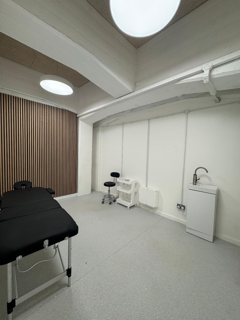 Flexible Treatment- Therapy- Aesthetics- CLINIC ROOMS TO RENT in E16, London
