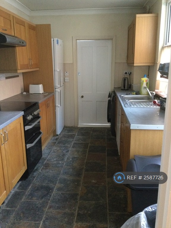1 bedroom in Southampton Road, Northampton, NN4 (#2587726)