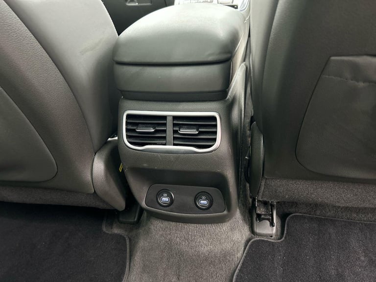2022 Hyundai Santa Fe 1.6h T-GDi Hybrid Ultimate 5dr Automatic 4WD ESTATE Petrol/Electric Hybrid ...