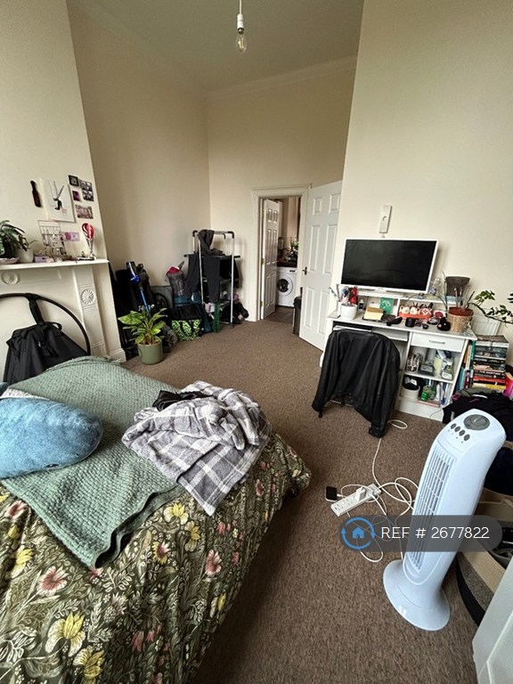 Studio flat in Haberfield House, Bristol, BS8 (#2677822)