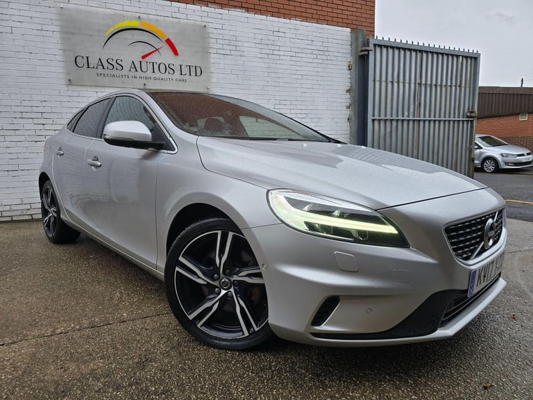image for 2017 Volvo V40 2.0 D4 R-Design Pro Auto Euro 6 (s/s) 5dr HATCHBACK Diesel Automatic