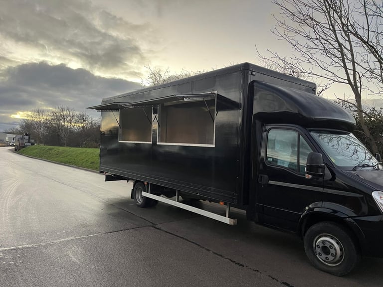 IVECO DAILY MOBILE KITCHEN/CATERING/BURGER/FOOD TRUCK FOR SALE