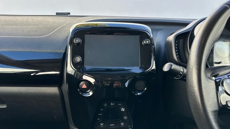 2018 Peugeot 108 1.0 72 Collection 5dr HATCHBACK PETROL Manual