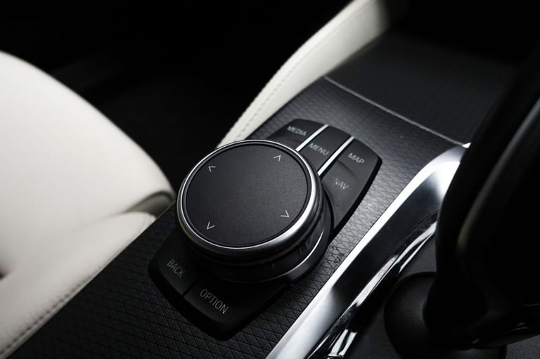 2021 BMW 5 Series 2.0 520d MHT M Sport Saloon 4dr Diesel Hybrid Steptronic Euro 6 (s/s) (190  Sal...