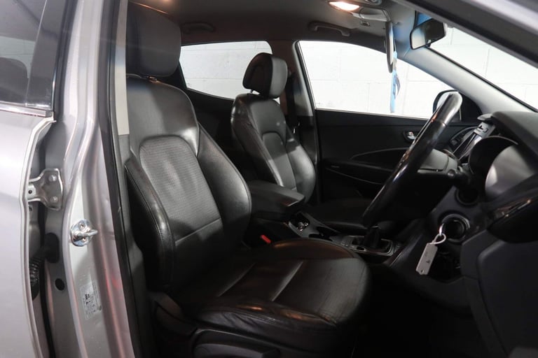 2014 Hyundai Santa Fe 2.2 CRDi Premium 4WD 5dr (7 seat) ESTATE Diesel Manual