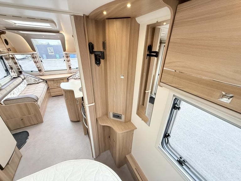 2017 BAILEY UNICORN VIGO LUXURY TOURING CARAVAN