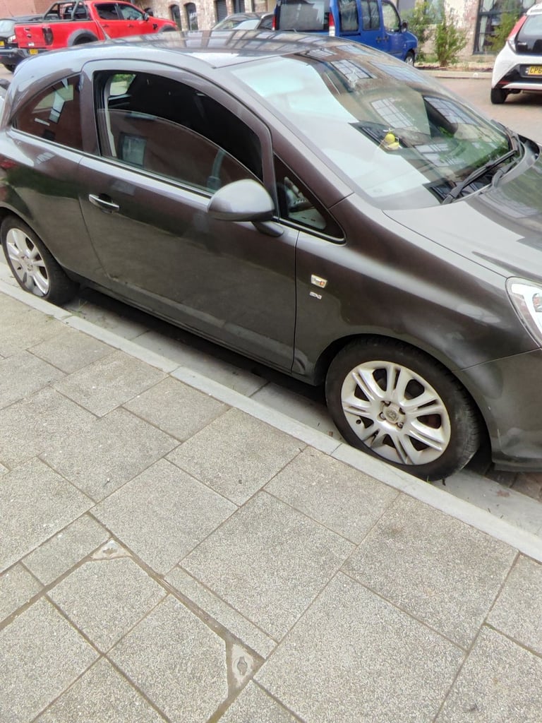 High Spec, Vauxhall Corsa SXI, (Long MOT, 0 Advisories) 
