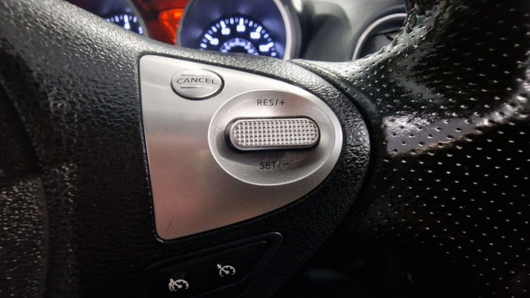 2013 Nissan Juke 1.6 Acenta Premium Euro 5 (s/s) 5dr HATCHBACK Petrol Manual