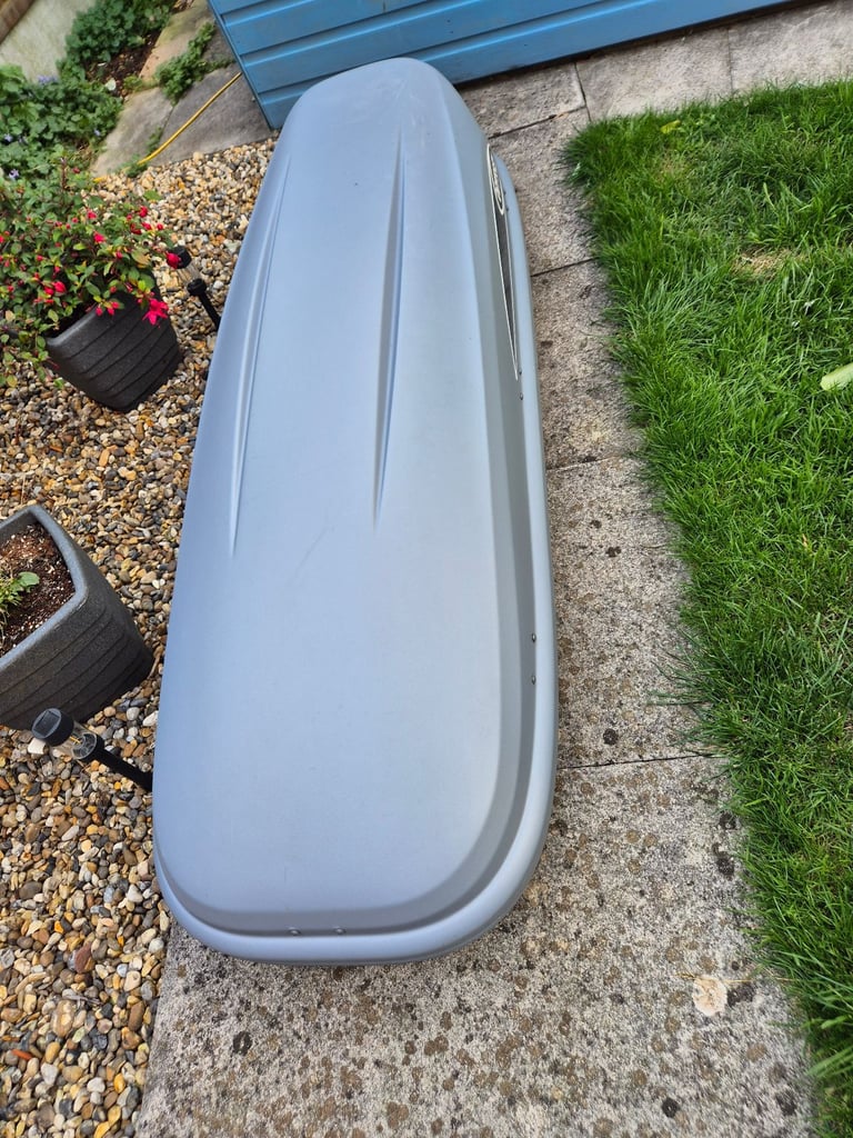 Medium Karrite Odyssey Roof Box in good condition