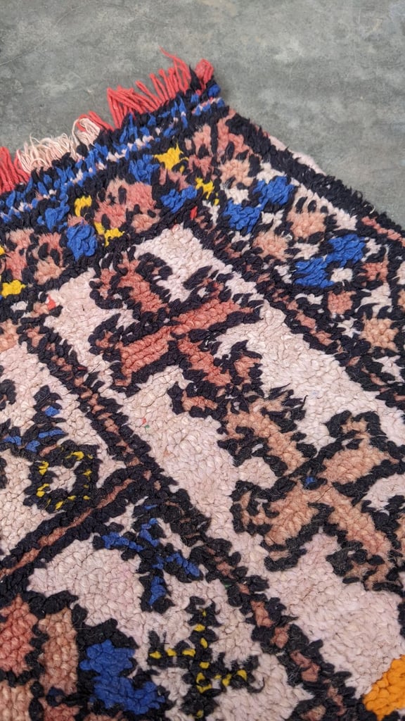 vintage moroccan rug 152 x 116 cm