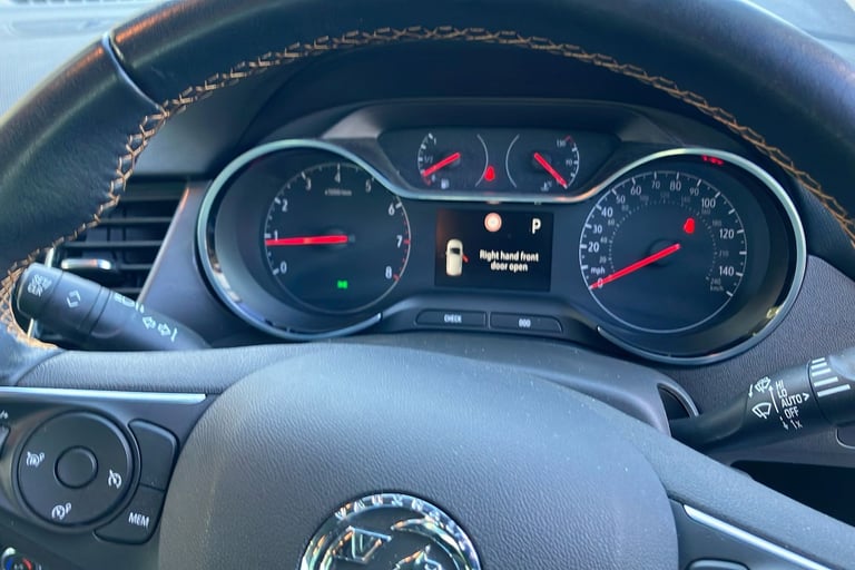  Vauxhall Crossland X 1.2 Turbo Elite Nav Suv 5dr Petrol Auto Euro 6 s/s 130 Ps