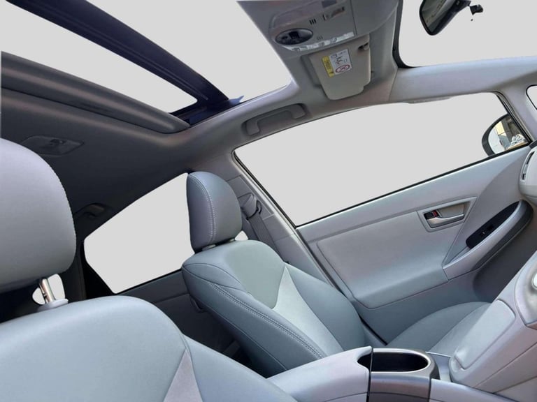 2013 Toyota Prius  1.8 VVT-h T Spirit CVT Euro 5 (s/s) 5dr Hatchback HYBRID ELECTRIC Automatic