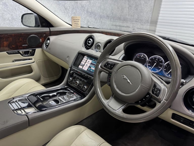 2014 Jaguar XJ 3.0d V6 Premium Luxury Auto Euro 5 (s/s) 4dr SALOON Diesel Automatic