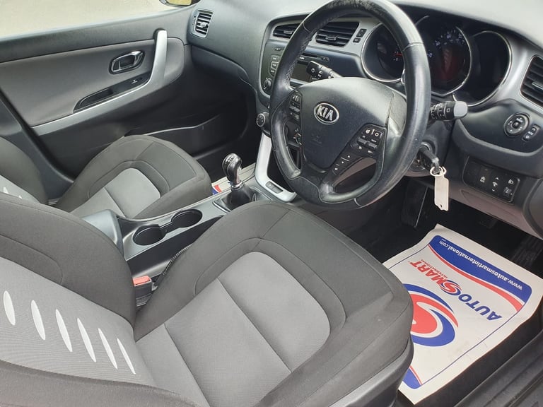 KIA CEED 1.6 CRDi 2 EcoDynamics 5dr Tax £20 Super condition Recent major service