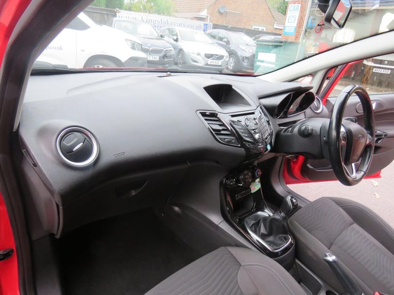 2016 Ford Fiesta 1.0T EcoBoost Zetec Euro 6 (s/s) 5dr HATCHBACK Petrol Manual