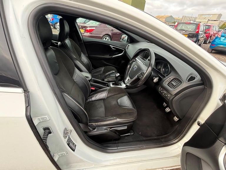 2014 Volvo V40 T3 R DESIGN 5dr HATCHBACK PETROL Manual
