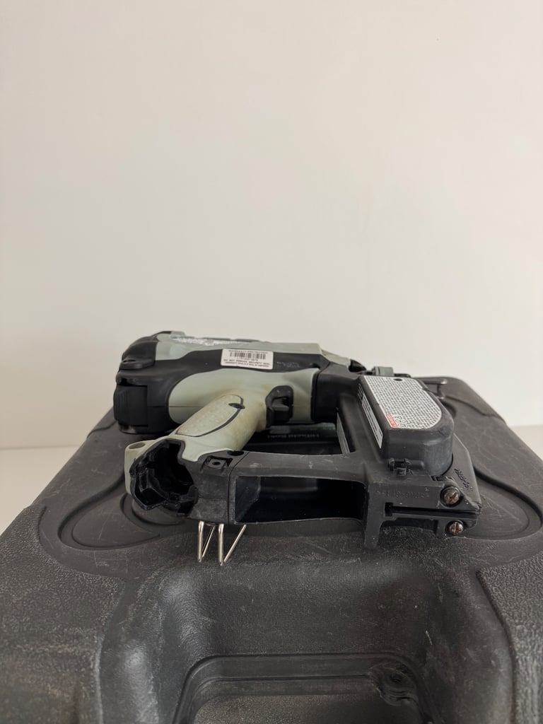 Refurbed Serviced Hitachi Koki NT65GS 2nd Fix Nail Gun Gas Finishing Straight Nailer