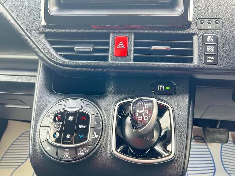 2019 Toyota Voxy Noah Hybrid 1.8 ZWR80 Auto Hybrid