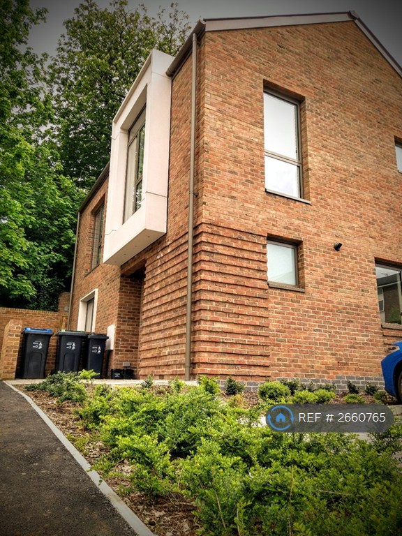 3 bedroom house in Ravensdale Gardens, London, SE19 (3 bed) (#2660765)