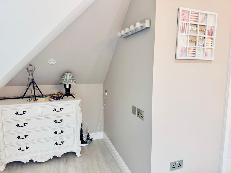 Loft - DoubleBedroom to share HARROW