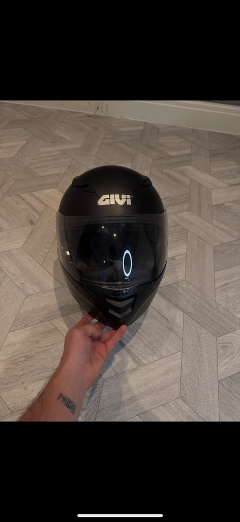 Motorcycle helmet