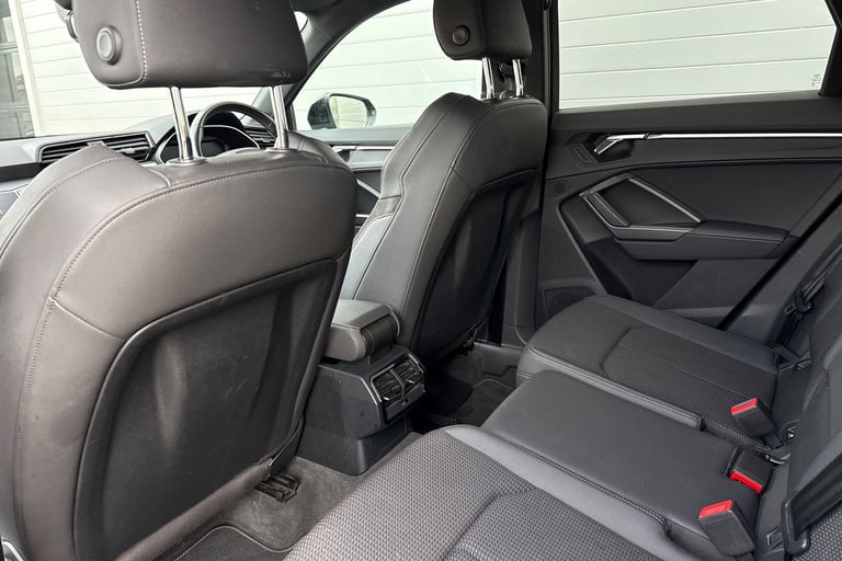 2019 Audi Q3 1.5 TFSI CoD 35 S line Euro 6 (s/s) 5dr SUV PETROL Manual