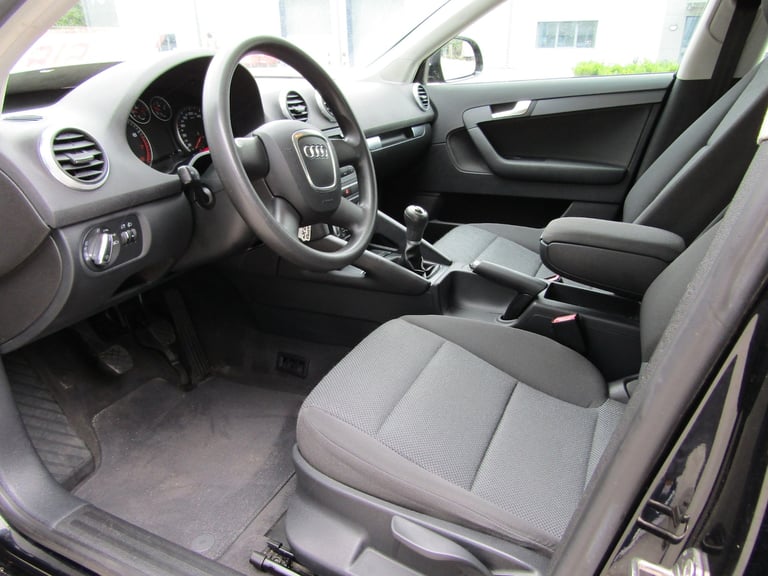 LEFT HAND DRIVE 2010 AUDI A3 1.6SPORTBACK JUBILEE MODEL ESTATE 5DR PETROL MANUAL