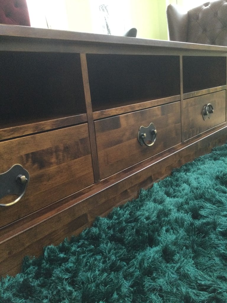 LAURA ASHLEY TV UNIT