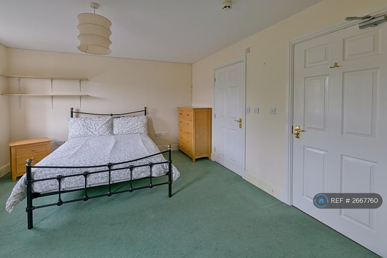 5 bedroom house in Denison Road, Manchester, M14 (5 bed) (#2667760)