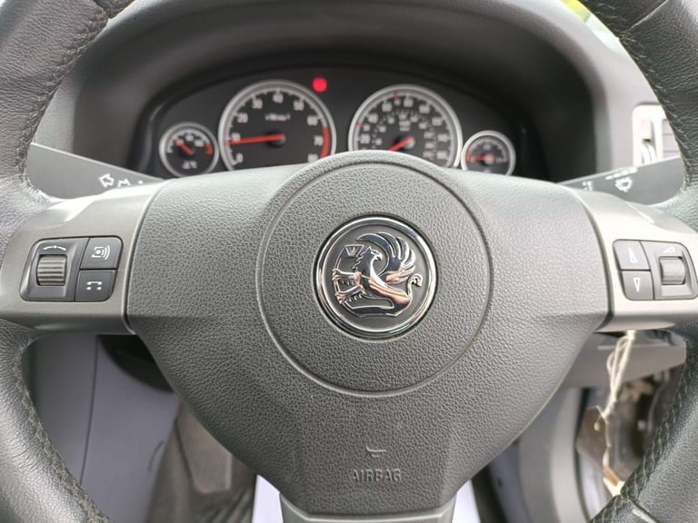 2007 Vauxhall Vectra 2.2i 16v Elite 5dr HATCHBACK Petrol Automatic