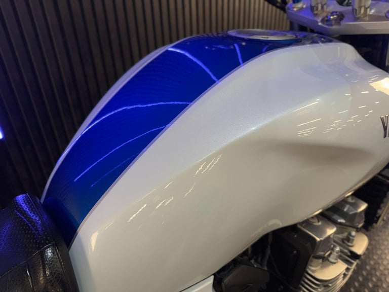 2009 Yamaha XJR1300 09