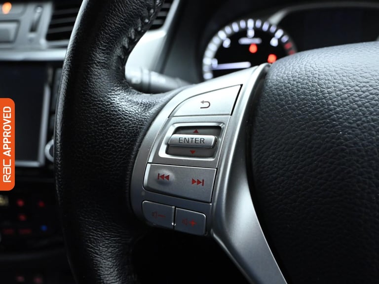 2021 Nissan Navara 2.3 dCi Tekna Pickup Double Cab 4dr Diesel Auto 4WD Euro 6 (190 ps) Pick Up DI...