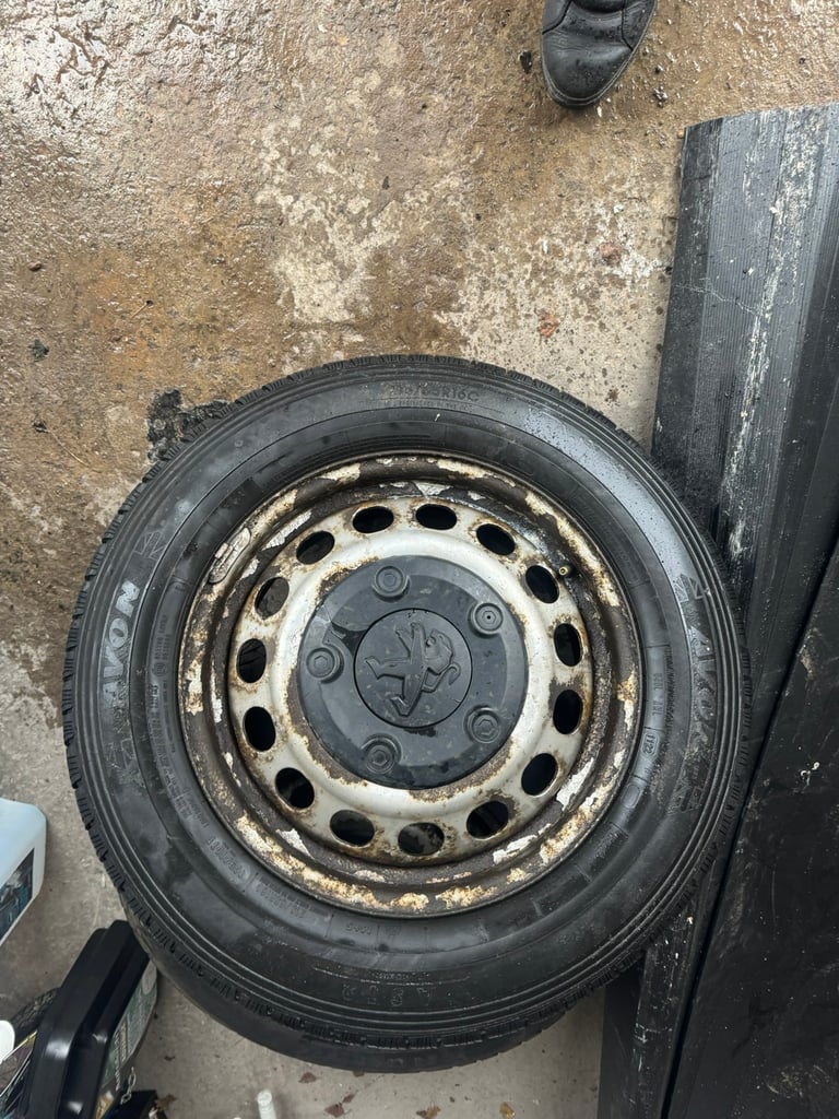 2018 Peugeot expert 16inch wheels and Tyers