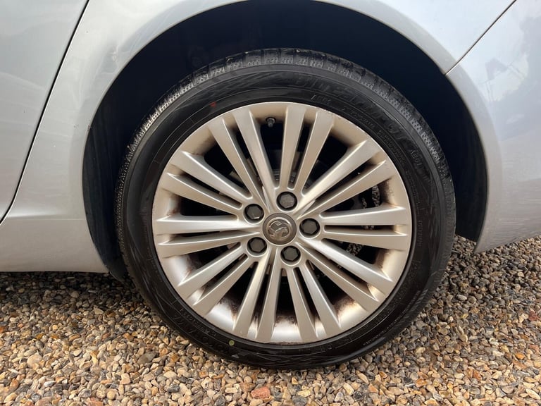 2015 Vauxhall Insignia 2.0 CDTi ecoFLEX Tech Line Euro 5 (s/s) 5dr HATCHBACK Diesel Manual