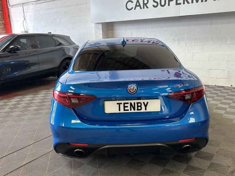 2018 Alfa Romeo Giulia 2.0T Veloce Saloon 4dr Petrol Auto Euro 6 (s/s) (280 ps) Saloon Petrol Aut...