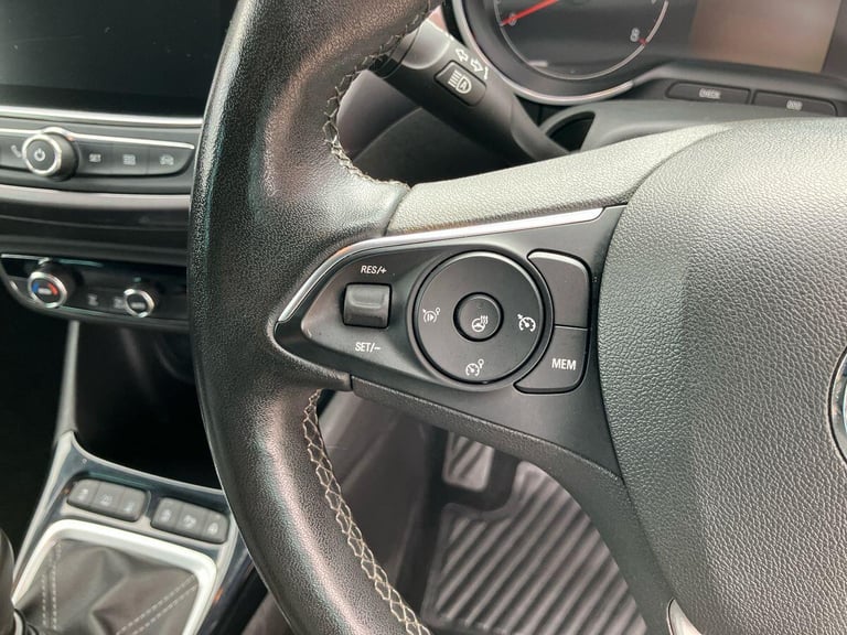 2022 Vauxhall Crossland ELITE EDITION HATCHBACK Petrol Manual