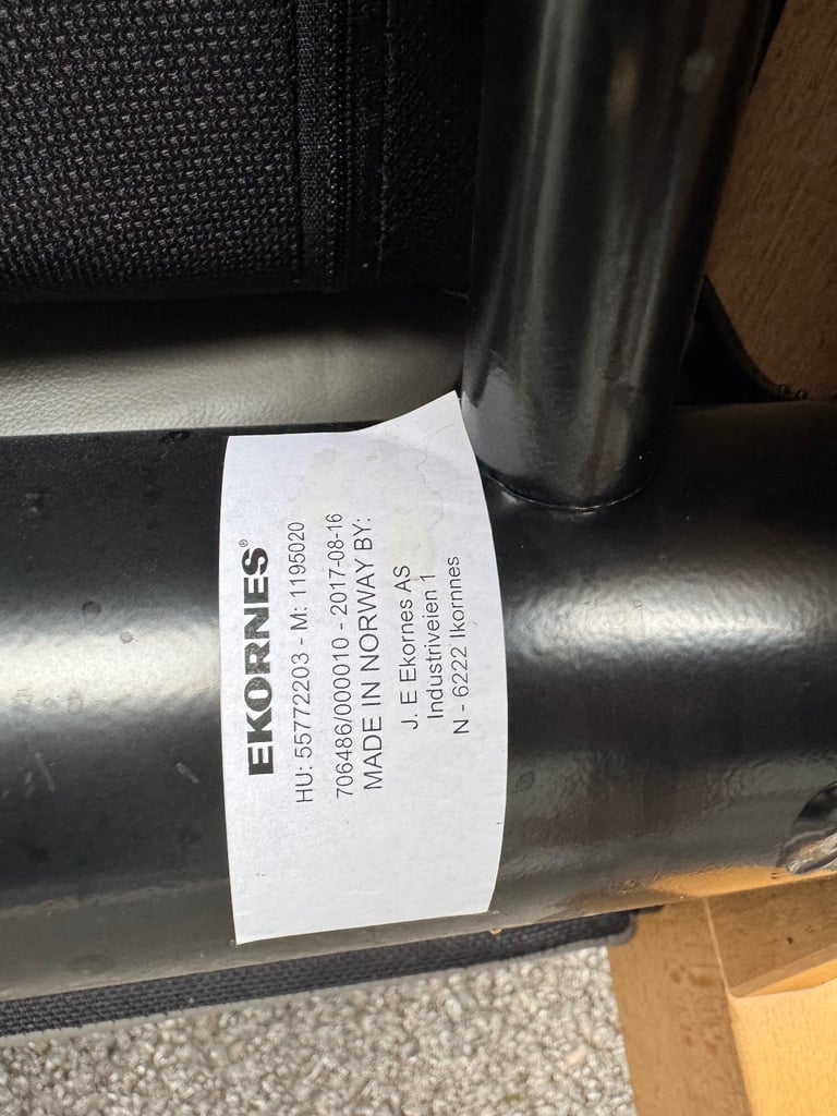 Ekornes Stressless Grey Leather 2 seater Recliner sofa Possible Delivery