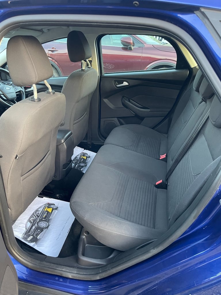 2015 Ford Focus TITANIUM 5-Door Petrol