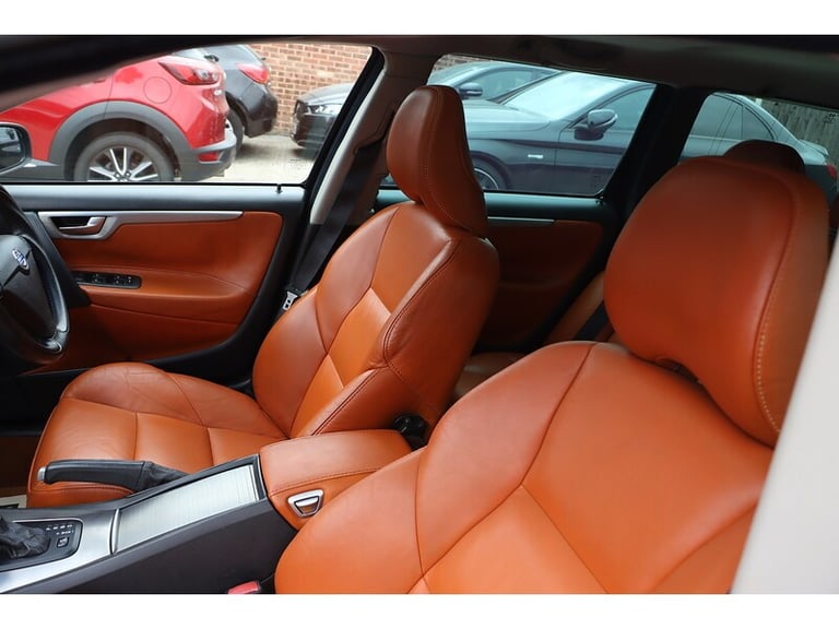 2025 Volvo V70 2.5T SE 5dr Geartronic [RTI NAV] Estate PETROL Automatic