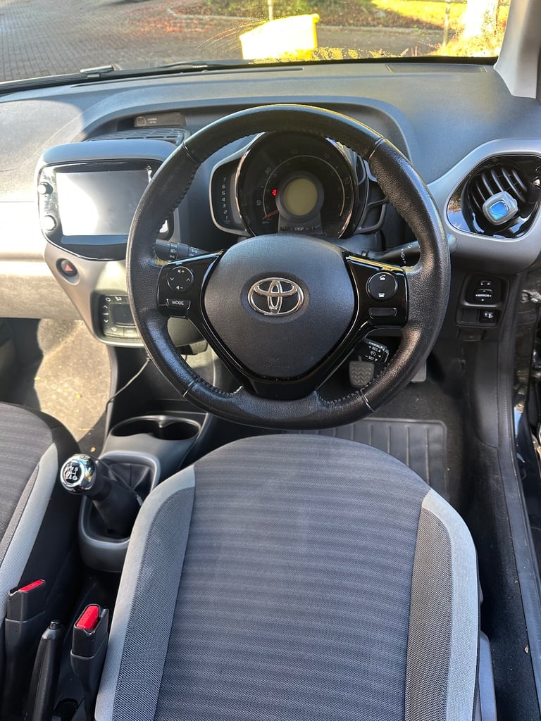 Toyota, AYGO, Hatchback, 2019, Manual, 998 (cc), 5 doors