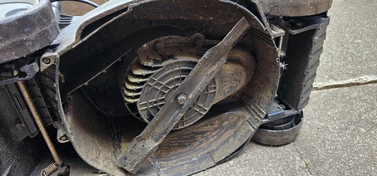 Qualcast electric lawnmower 