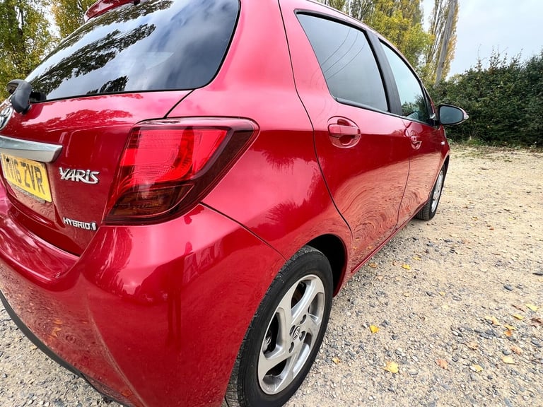 2016 Toyota Yaris 1.5 VVT-h Icon E-CVT Euro 6 5dr HATCHBACK Petrol/Electric Hybrid Automatic