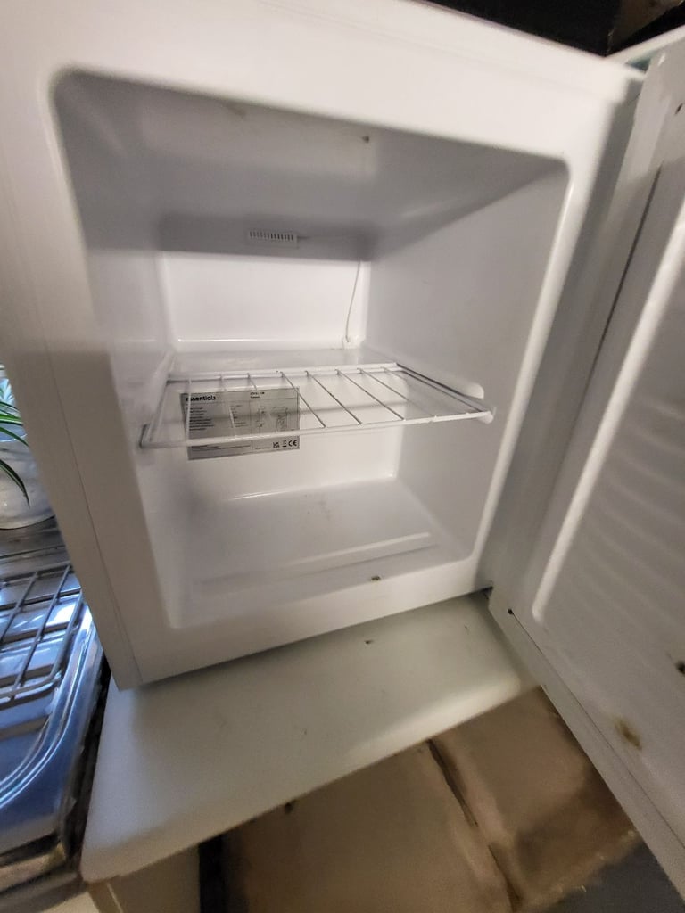 Small worksop freezer / Table Top Small Freezer