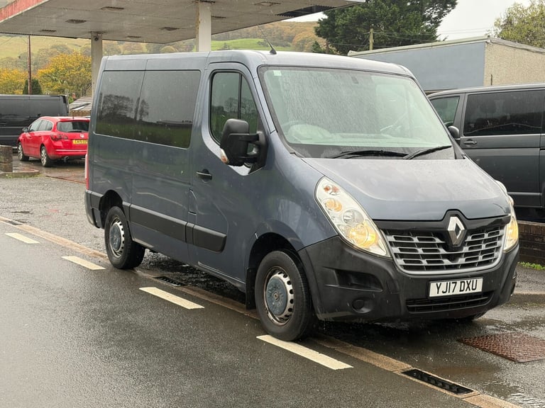 2017 Renault Master SL28dCi 170 Business AUTOMATIC WHEELCHAIR ACCESS/CAMPER PANEL VAN Diesel Auto...