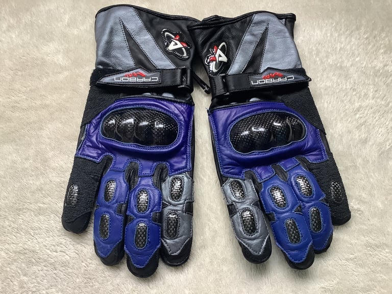 MOTORBIKE GLOVES UNISEX - CARBON MAX - GOOD CONDITION 