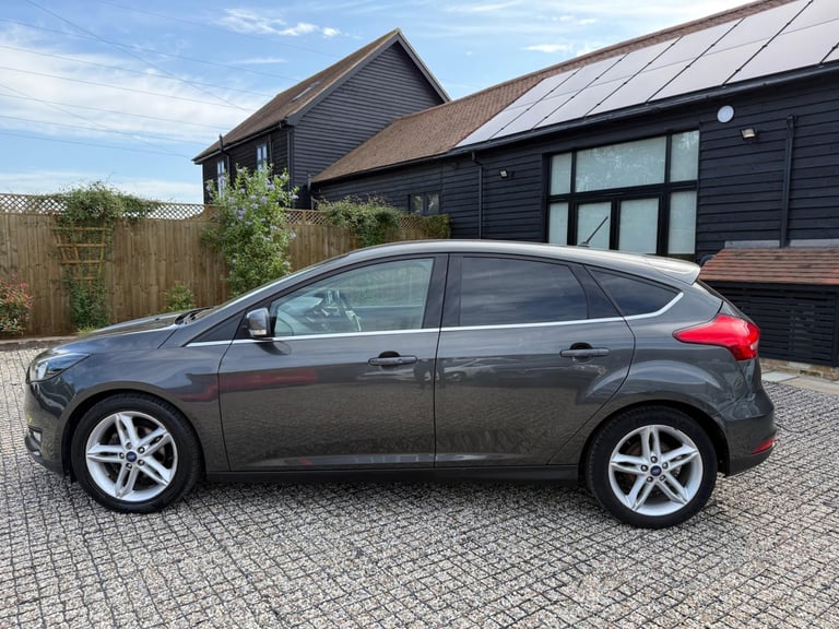 2017 Ford Focus 1.0T EcoBoost Titanium Euro 6 (s/s) 5dr HATCHBACK Petrol Manual