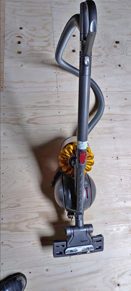 image for Dyson DC39 Multi Floor Ball Cylinder Hoover Vacuum Cleaner - Selling as moving