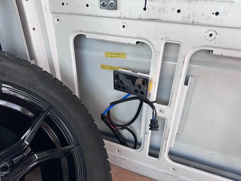 2018 68 Volkswagen Crafter 2.0 TDI CR35 Trendline SEMI-CONVERTED CAMPER *NO VAT*