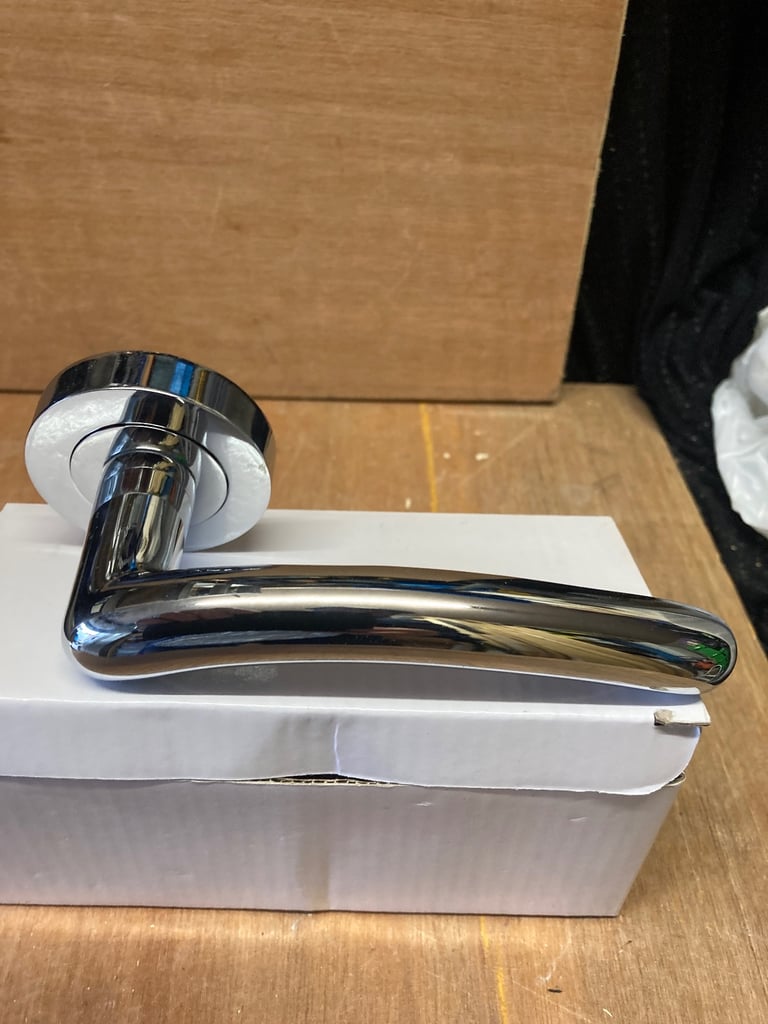 image for 10 pairs of door handles 